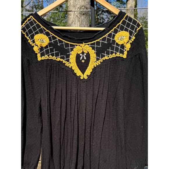 Free People Black Embroidered Begonia 3/4 Sleeve Tee Top FLowy Boho Peasant - Picture 4 of 4